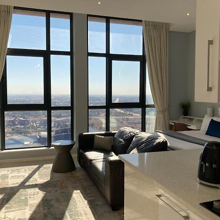 Urban Awe Apartment-Itowers 23Rd Floor Gaborone Extérieur photo