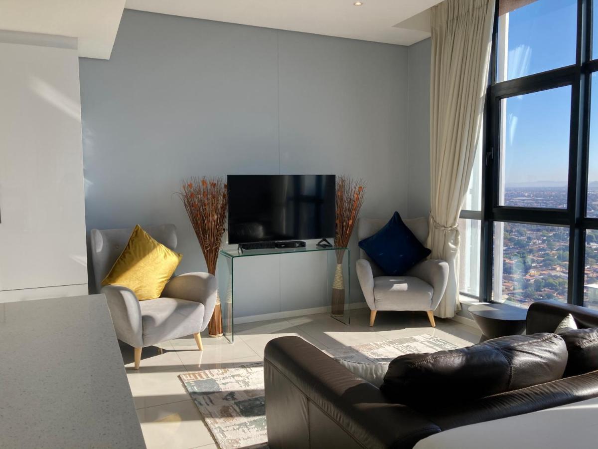 Urban Awe Apartment-Itowers 23Rd Floor Gaborone Extérieur photo