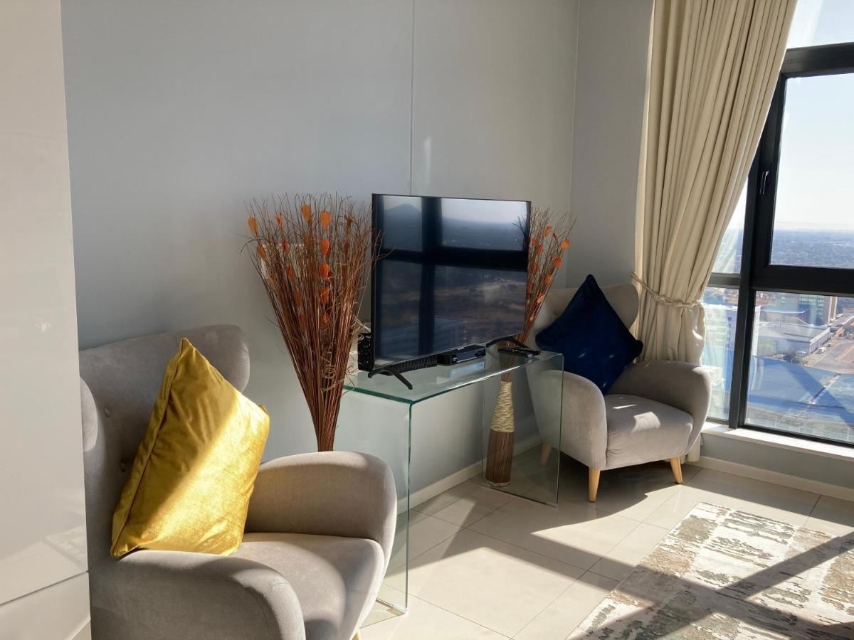 Urban Awe Apartment-Itowers 23Rd Floor Gaborone Extérieur photo