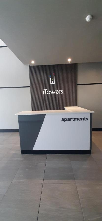 Urban Awe Apartment-Itowers 23Rd Floor Gaborone Extérieur photo