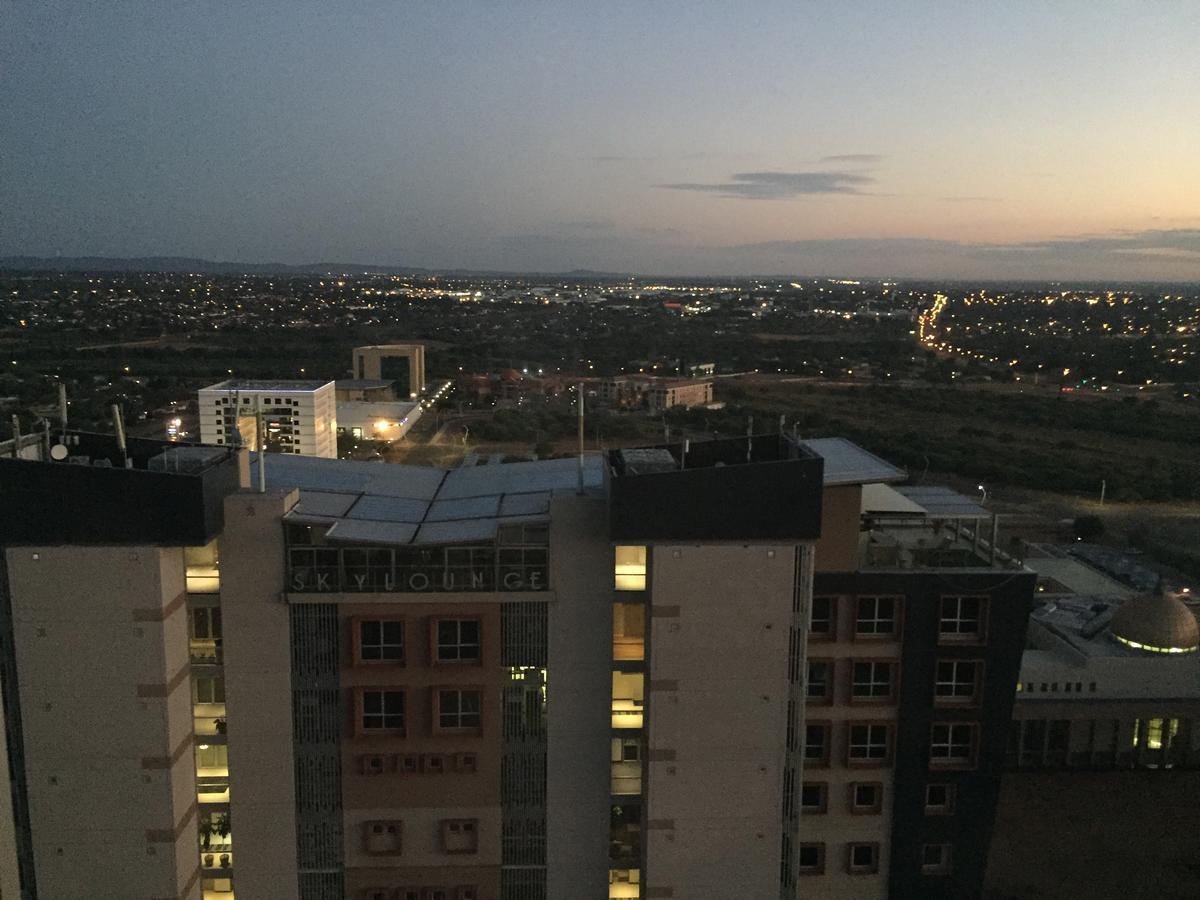 Urban Awe Apartment-Itowers 23Rd Floor Gaborone Extérieur photo